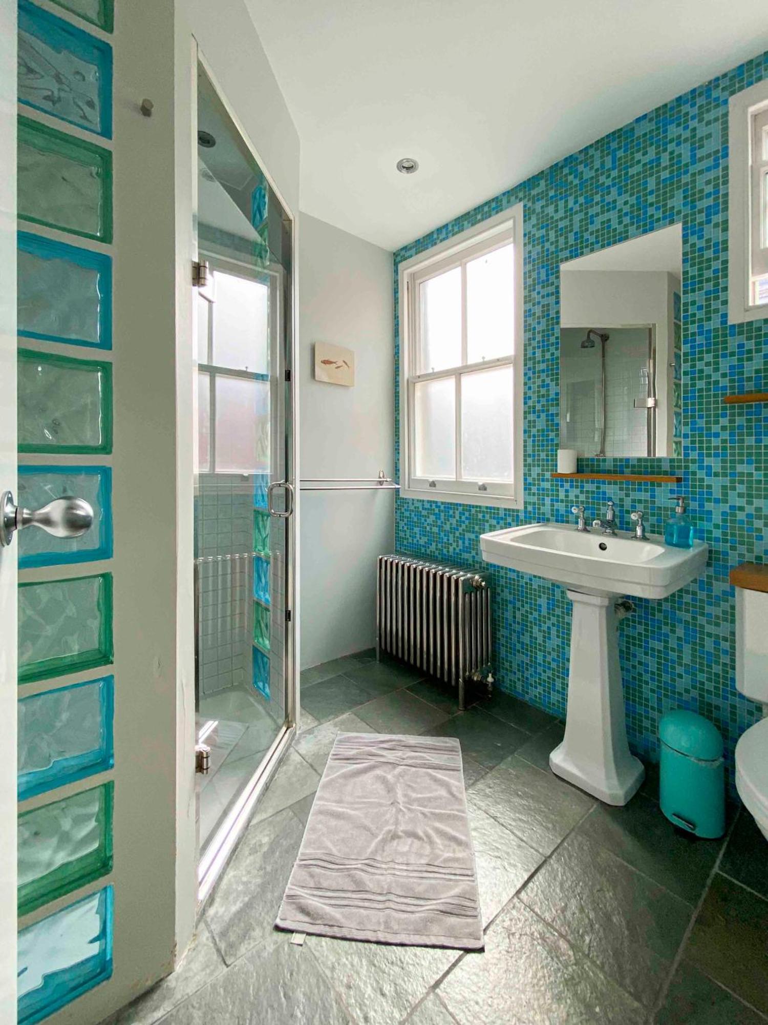 8 Ravenscourt Gardens Apartment London Exterior photo