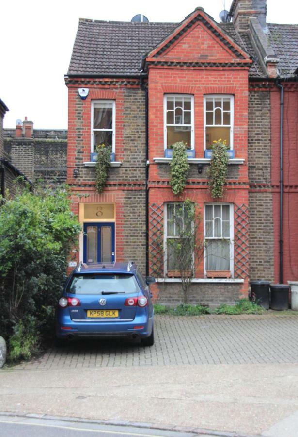 8 Ravenscourt Gardens Apartment London Exterior photo